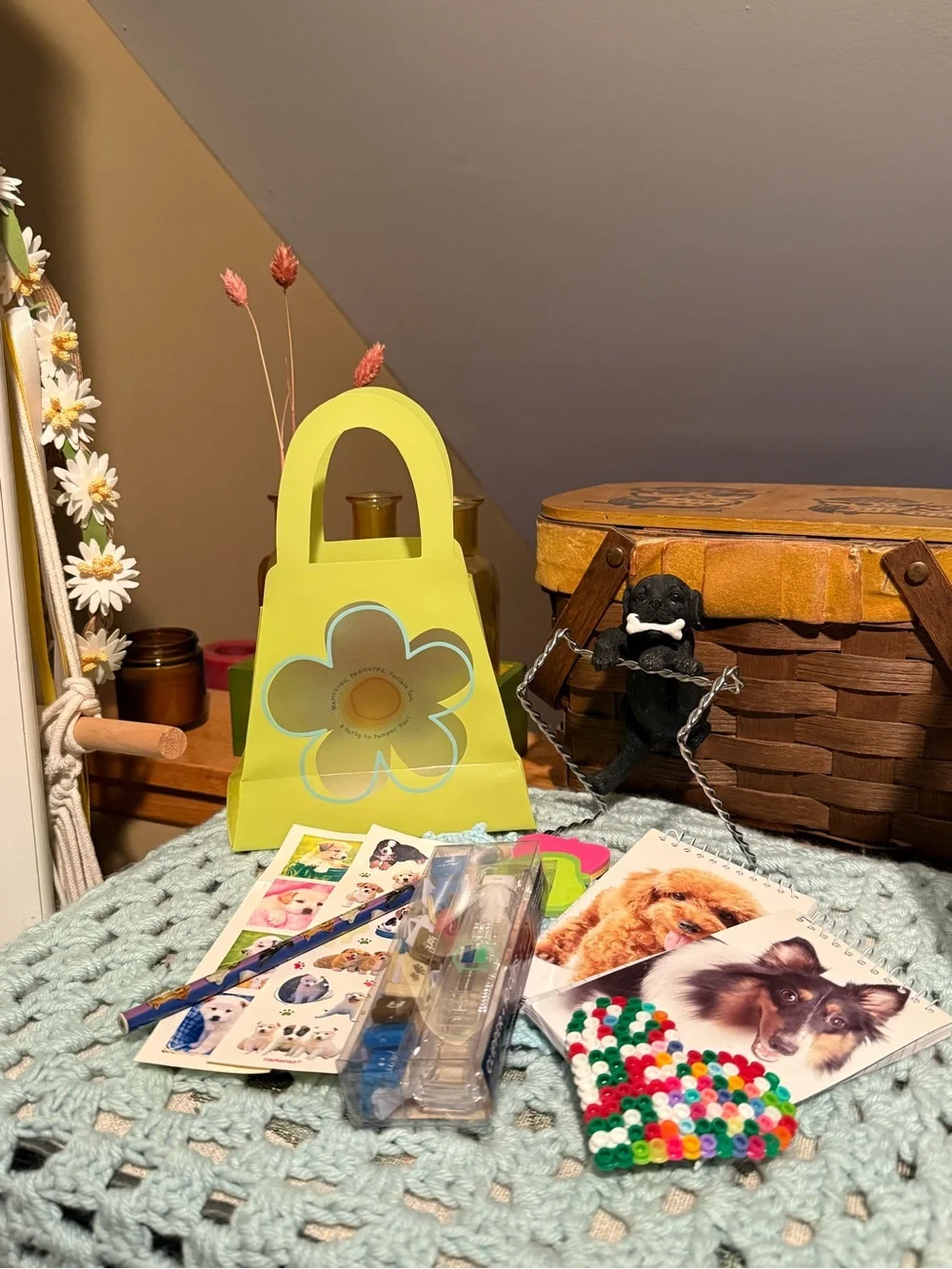 Black Lab Plant Pot Hanger & Puppy, Dog-Lover Stationery Pack Goodie Gift Bag